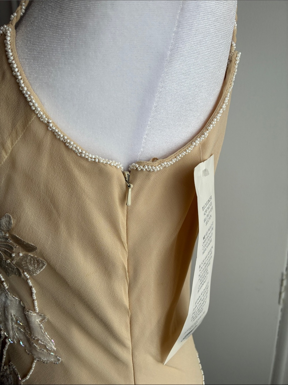 Sue Wong’s Stunning Embroidered Silk Dress beautifully beaded & Embroidered, 8 - Picture 4 of 12